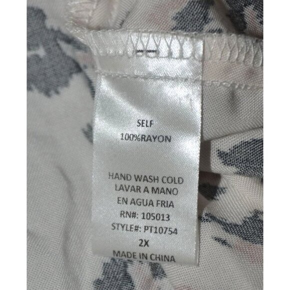 Andree By Unit Women's White V-Neck Short Sleeve Blouse 2X Animal Print Ruffles - Picture 9 of 10